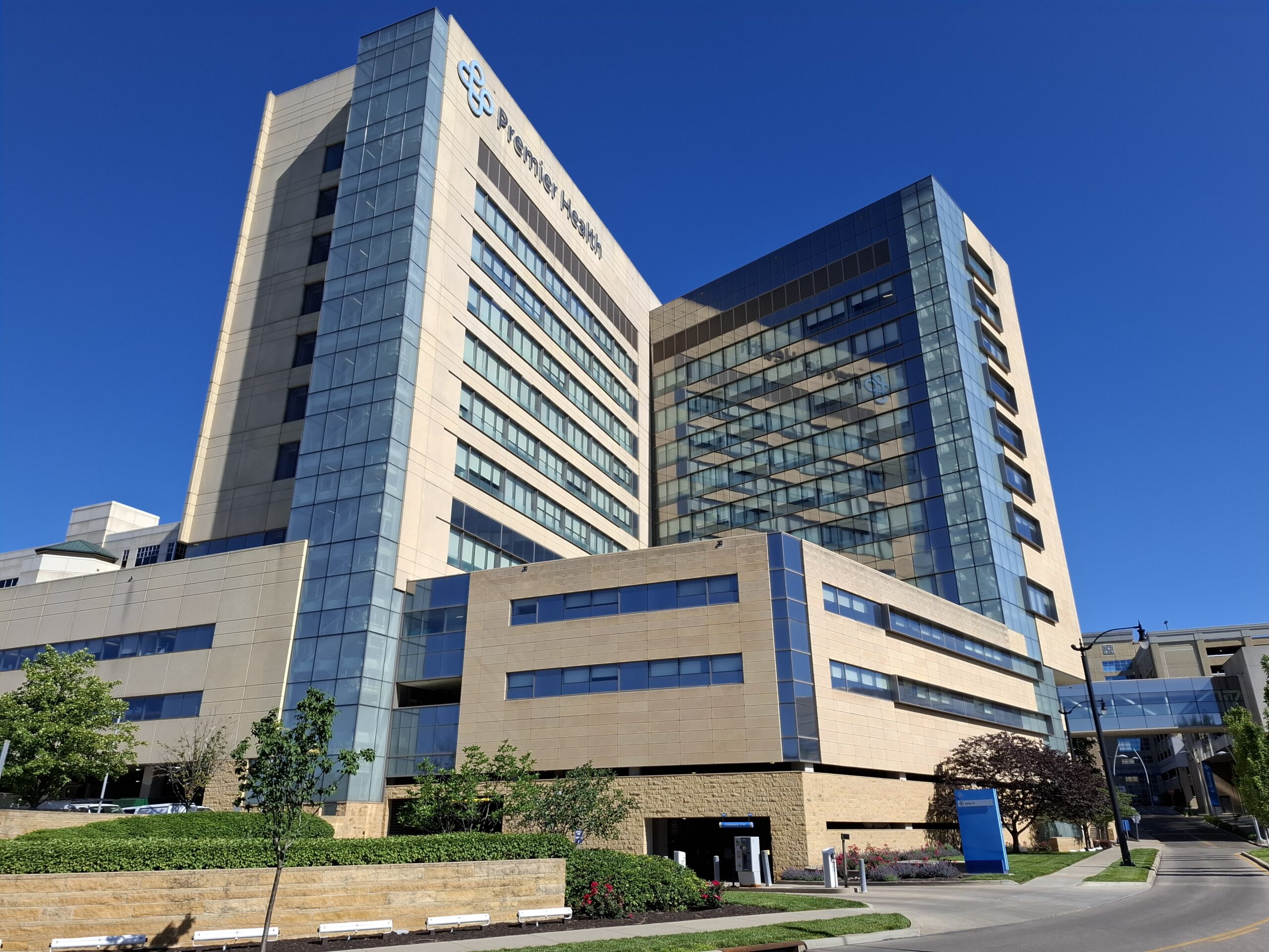 Exterior of Miami Valley Hospital Patient Tower in Dayton, OH
